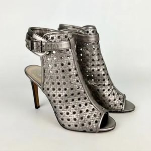 NWOT VINCE CAMUTO KARSTEN HEELS SIZE 10